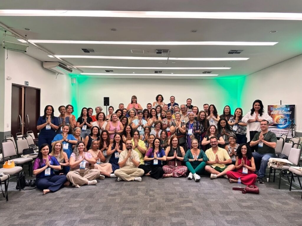 Grupo reunido no 2º Encontro Brasileiro de Reikianos, em 2026. Registro da edição anterior.